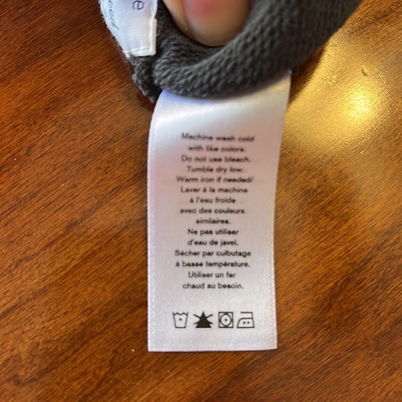 Rag and Bone cold shoulder sweatshirt. Long sleeves with wide cuffs. - Picture 9 of 9